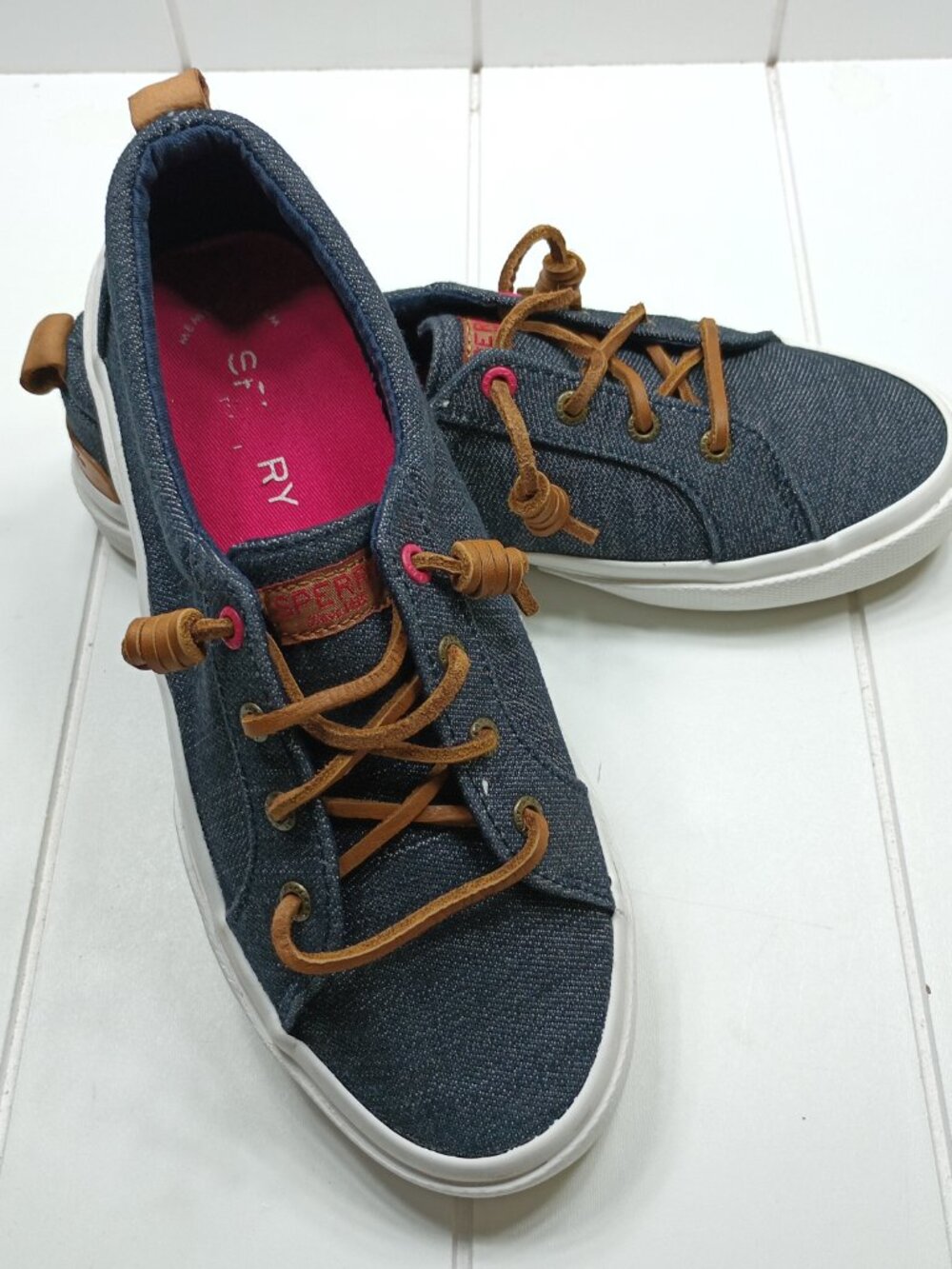 Sperry Seacoast Women’s 7W Navy Denim Sneakers Leather Laces Coastal Preppy